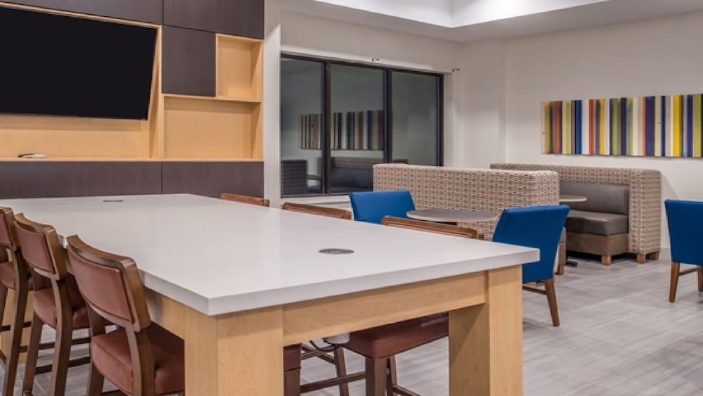 Holiday Inn Express Hotel & Suites La Place By Ihg Exterior foto