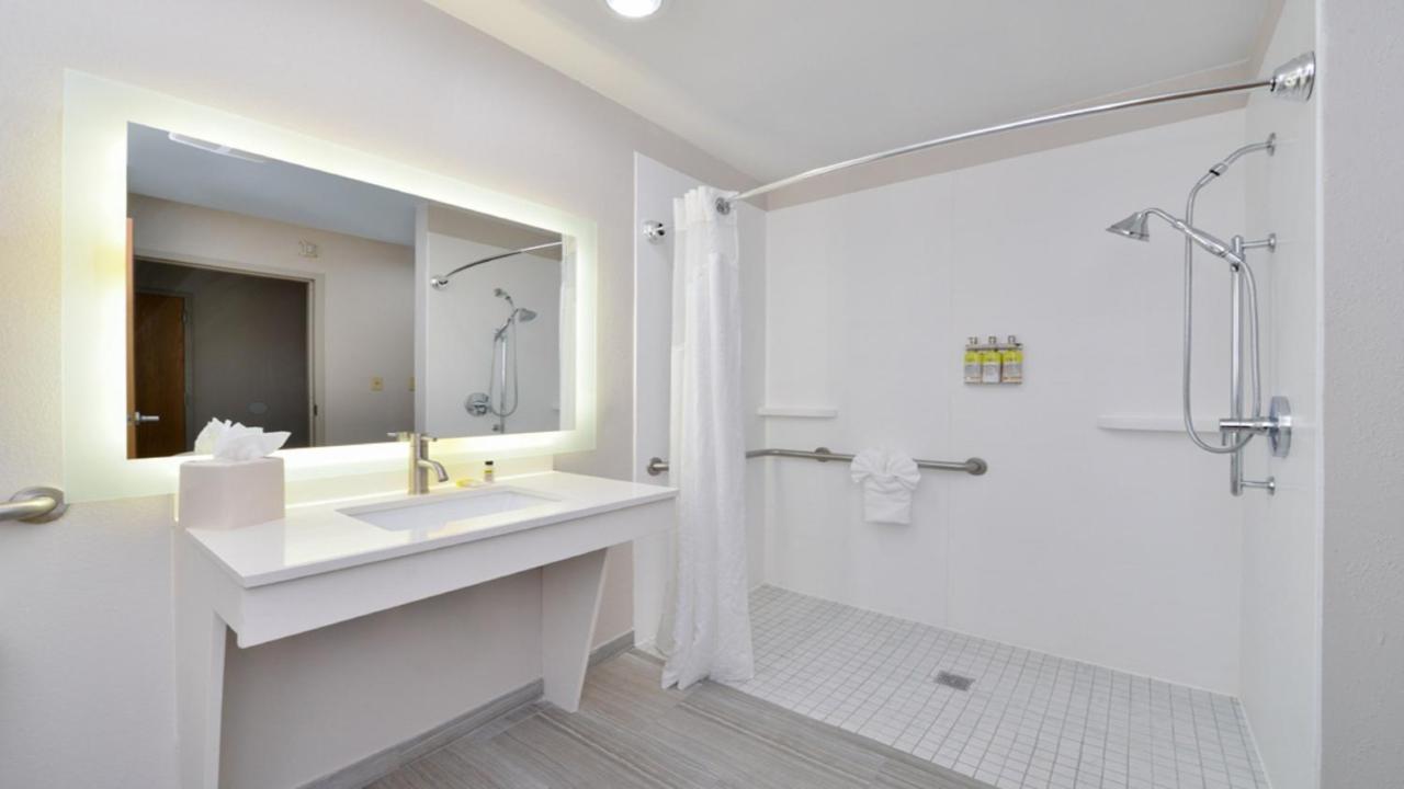 Holiday Inn Express Hotel & Suites La Place By Ihg Exterior foto