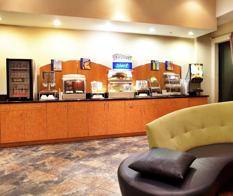Holiday Inn Express Hotel & Suites La Place By Ihg Exterior foto